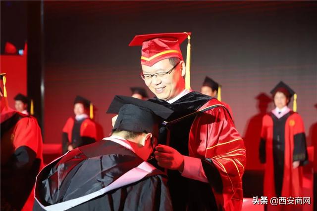 相信未来,乘风破浪丨安博·体育,(中国)网站首页举行2020届毕业典礼