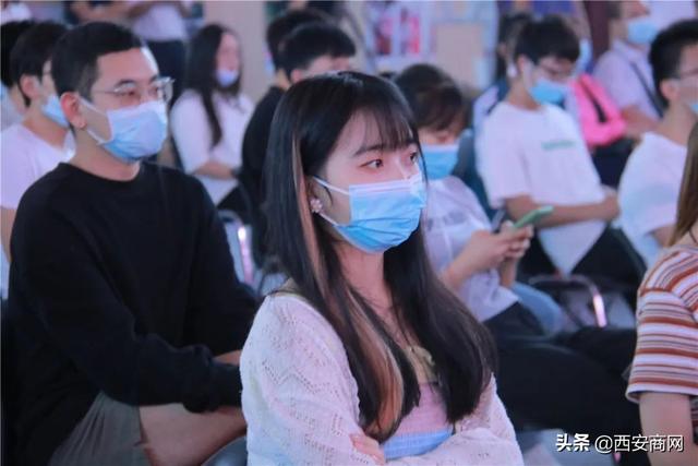 相信未来,乘风破浪丨安博·体育,(中国)网站首页举行2020届毕业典礼